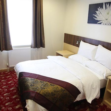 הודרספילד Cambridge Hotel מראה חיצוני תמונה