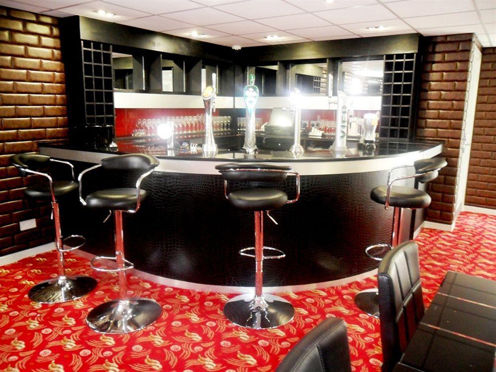הודרספילד Cambridge Hotel מראה חיצוני תמונה