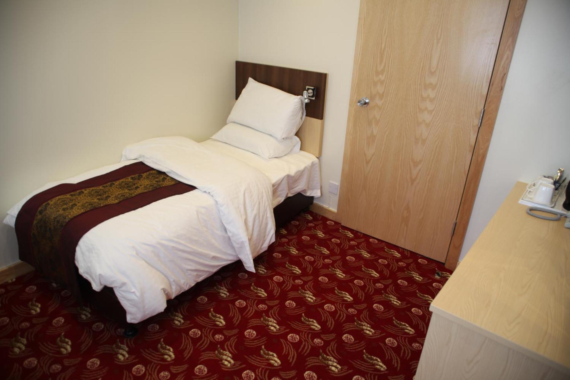 הודרספילד Cambridge Hotel חדר תמונה