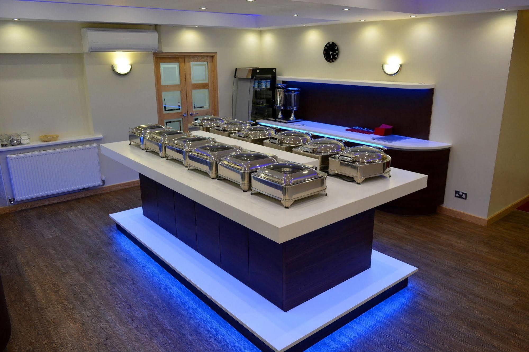 הודרספילד Cambridge Hotel מראה חיצוני תמונה