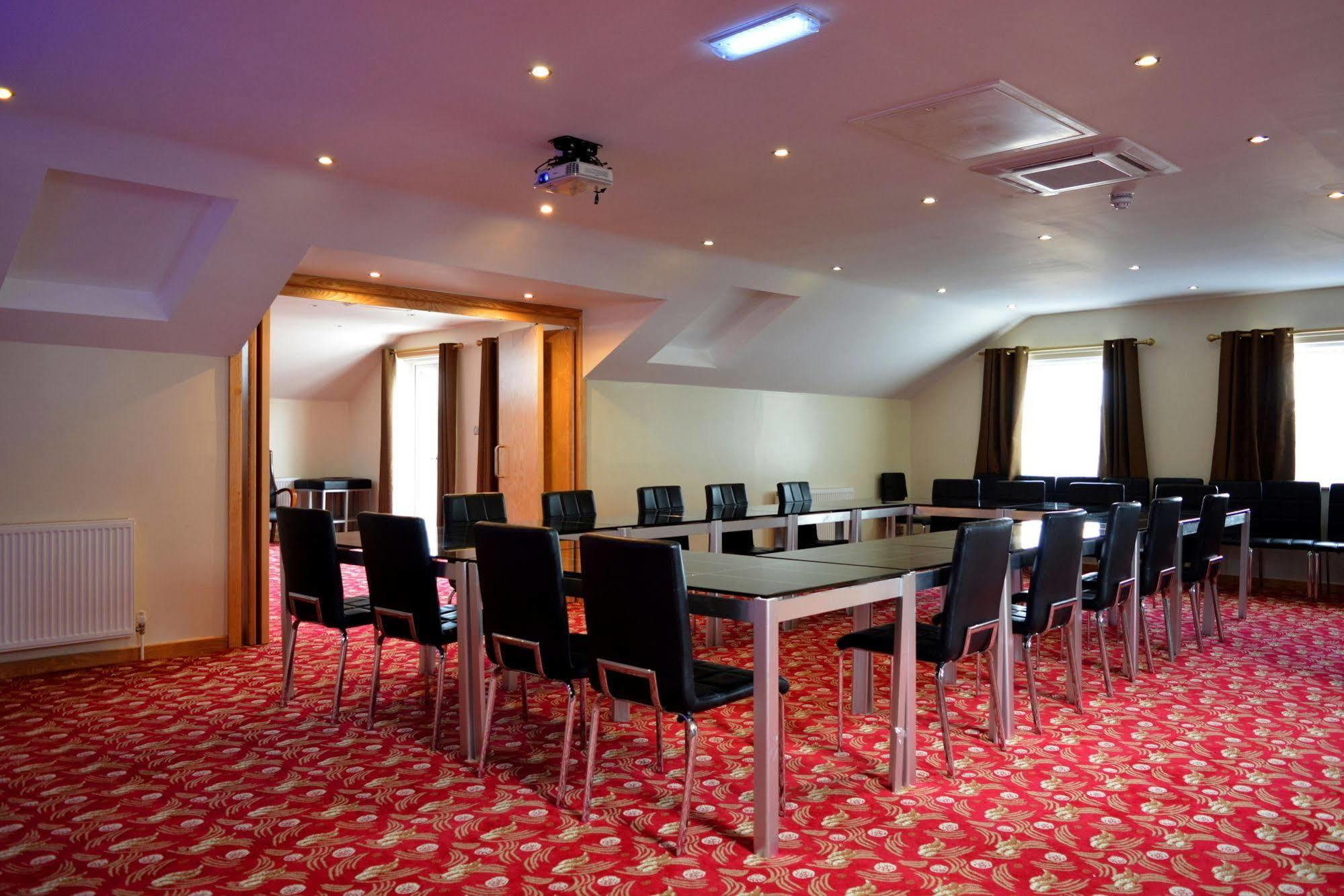 הודרספילד Cambridge Hotel מראה חיצוני תמונה
