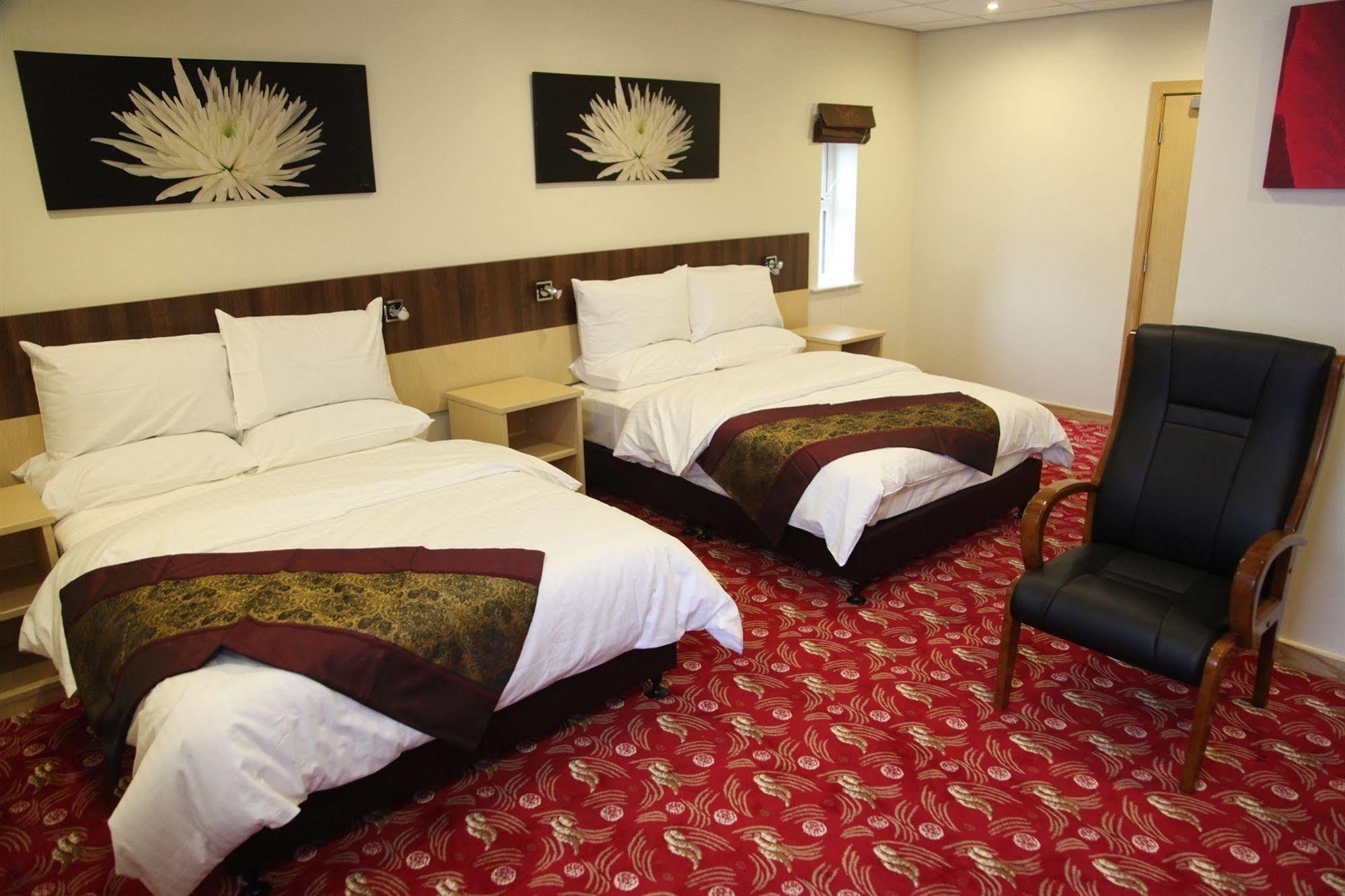 הודרספילד Cambridge Hotel מראה חיצוני תמונה